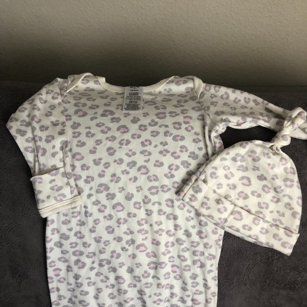 Gerber Leopard Print Gown and beanie set Size 0-6m